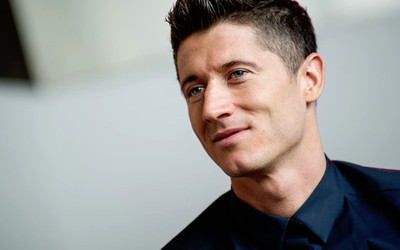 米兰电竞-伊萨克和伊布风格像吗