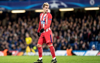 米兰电竞快讯-佩里西奇任意球直接破门